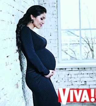 Ангелина Завальская родила дочь