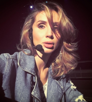 Вооруженные люди требуют Светлану Лободу отменить концерт в Ивано-Франковске