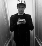 Бруклин Бекхэм опубликовал романтичный фотоколлаж с возлюбленной