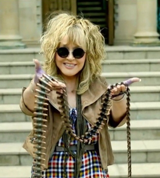 Алла Пугачева дома