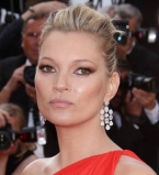 Кейт Мосс блистает на Каннском фестивале с красавицей-сестрой