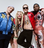 Новый хит от Quest Pistols Show поднял волну флешмобов по всему миру