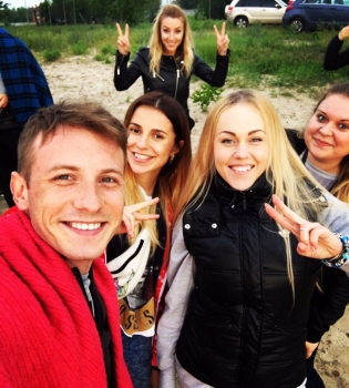 Alyosha отпраздновала 30-летие на эко-пикнике под Киевом