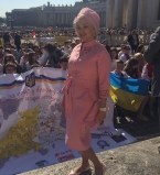 Катя Бужинская в Ватикане встретилась с Папой Римским и помолилась за мир в Украине