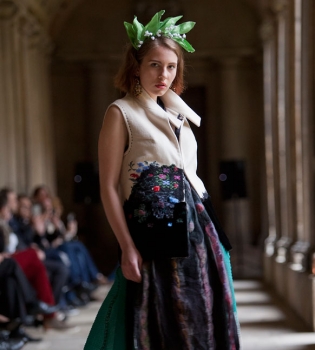 Оксана Караванская показала во Франции сразу две коллекции