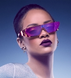 Рианна создала авторскую коллекцию очков для Dior