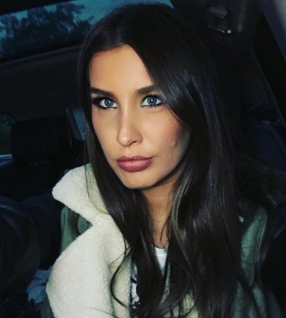 Кети Топурия впервые показала лицо своей маленькой дочери