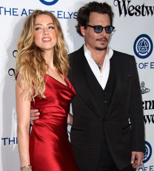 Джонни Депп разводится со своей красавицей-женой &ndash; СМИ