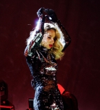 Loboda выступила на Донбассе