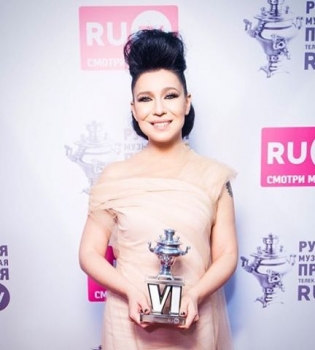 Елка и Анна Седокова победили в российской музыкальной премии