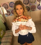 Вера Брежнева рассказала, как в детстве работала посудомойкой