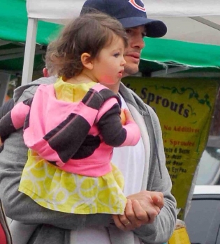 Маленький ангел: Мила Кунис и Эштон Катчер показали подросшую дочь