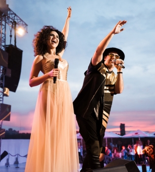 Потап и Настя устроили грандиозный концерт в честь десятилетия коллектива