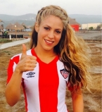 Видео: Шакира и Жерар Пике веселятся на концерте любимой группы