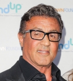 Сильвестр Сталлоне опубликовал фото с красавицами-дочерьми