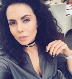 Укладка как у звезды: Настя Каменских  учит делать идеальную прическу