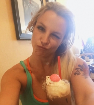 Бритни Спирс рассказала, как есть сладкое и худеть