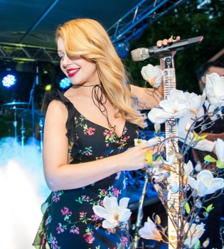 Тина Кароль на Балу Цветов