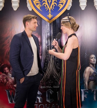 Катя Осадчая на премьере фильма