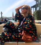 Друзья поздравляют Ксению Собчак с беременностью