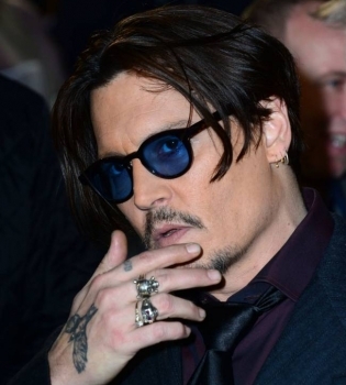 Джонни Депп продает свою коллекцию картин из-за развода с Эмбер Херд