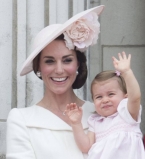 Дебютный выход: принцесса Шарлотта впервые появилась на публике