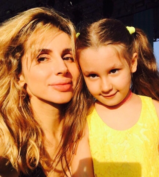 5-летняя дочь Светланы Лободы играет на барабанах