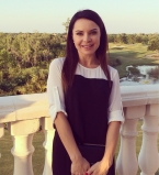 Джинс и кеды навсегда: как одевается в повседневной жизни Лилия Подкопаева