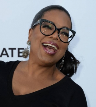 Роскошная Опра Уинфри показала, как великолепно можно выглядеть в 62 года