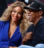 По-прежнему счастливы: Бейонсе и Джей-Зи вместе сходили на баскетбол