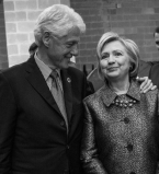 Хиллари и Билл Клинтон показали первые фото новорожденного внука