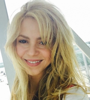 Шакира прилетела во Францию, чтобы поддержать мужа на ЕВРО-2016