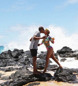 Счастливее не бывает: Бейонсе, Джей-Зи и Блу Айви наслаждаются отдыхом на Гавайях