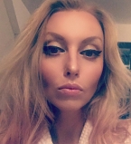 Длинноногая блондинка Оля Полякова взбудоражила подписчиков фото в нижнем белье