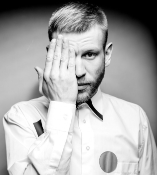 Иван Дорн улетает жить в Америку