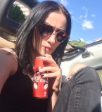 Анастасия Приходько вместе с мужем и друзьями отдохнула на Балканах