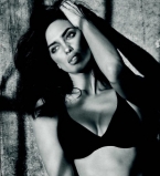 Голая правда: Ирина Шейк снялась полностью обнаженной для фотоальбома