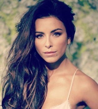 Ани Лорак: &quot;У меня есть теперь лучшая подружка &mdash; моя дочка&quot;