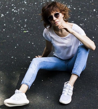 Елена Подкаминская поделилась трогательными фотографиями со своей дочерью