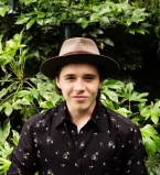 Мамин сын: в сети появился очередной совместный снимок Бруклина и Виктории Бекхэм