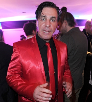 Солист Rammstein рассказал, как его подставили с фотографией Путина