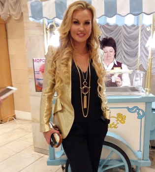 Камалия о своем выходе на гей-парад: &quot;Я пришла поддержать своих друзей&quot;