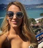 Беременная Блейк Лайвли в бикини отдыхает на пляже