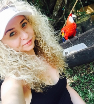 Экзотика вместо подиума: украинский дизайнер Анастасия Иванова отдохнула в Венесуэле