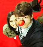 Мила Кунис и Эштон Катчер веселятся на камеди-шоу