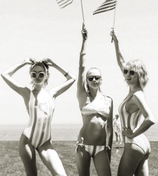 Красотки в сборе: Джиджи Хадид, Тэйлор Свифт и Кара Делевинь позируют в бикини