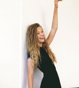 Дочь Веры Брежневой показала, как проводит свои американские каникулы