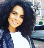 Настя Каменских вышла в свет в сексуальном платье-ночнушке