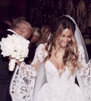 Певица Сиара вышла замуж