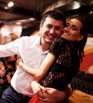 романтическая вечеринка в Canadian Club